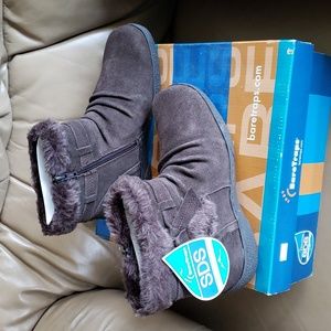 Baretraps Water-Resistant Boots size 7